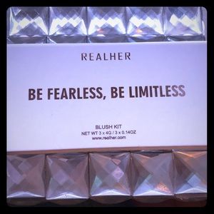 RealHer Be Fearless, Be Limitless Blush Kit